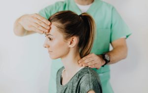 Hombre entrega mochila con feto en la Comisaría Principal de Los Ángeles